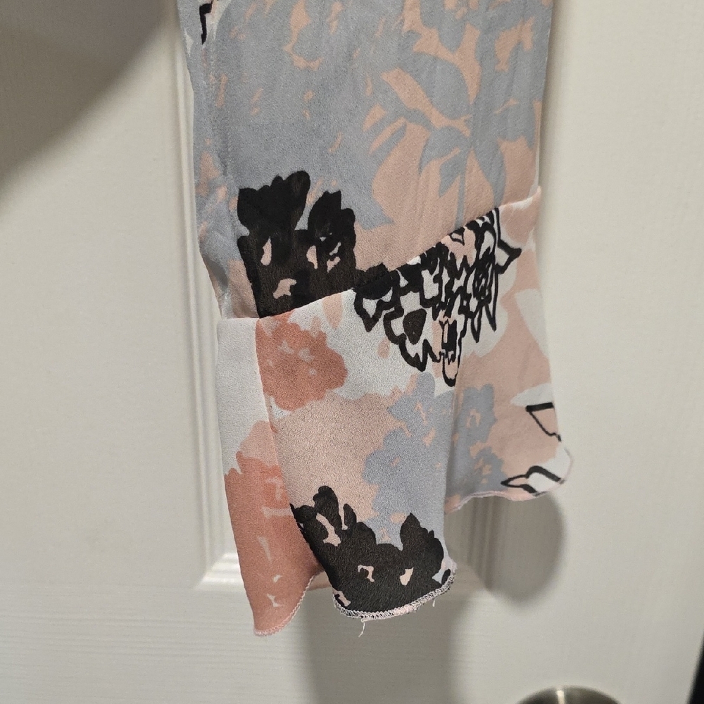 Floral Ruffle Blouse - Black, Gray, Pink - Picture 12 of 13